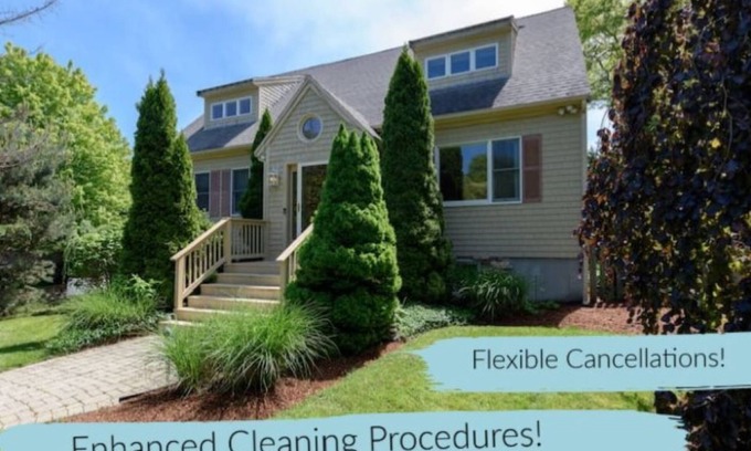 West Hyannisport House | Luxury house 0.25 mi from Craigville Beach! Close to Iconic Hyannis!