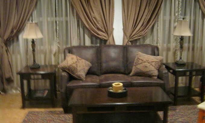 Taos House | LUXURY KIVA TOWN HOME SUITEn6 Minutes from Taos in the beautiful Taos Canyon.