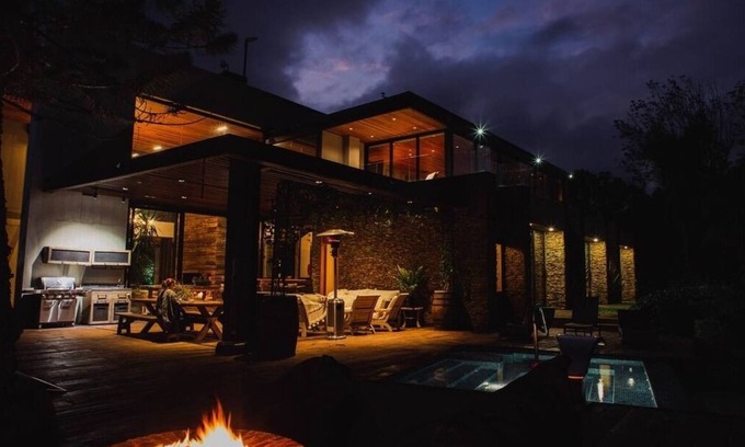 Guatape House | LUXURY LAKEFRONT HOME