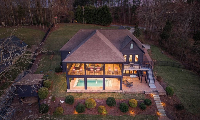 Denver House | Luxury Lakefront Stay | Private Dock, Kayaks & Indoor/Outdoor Pool | The Retreat