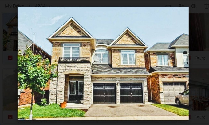Burlington House | Luxury Large Open-Concept 4BDRM Home With Top-Floor Family Lounge!