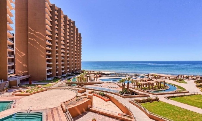 Puerto Penasco Resort | Luxury Las Palomas 2 Bedroom 2 Bathroom Beach Condo, 3rd Floor Steps From The Pools! Luxury Las Palo