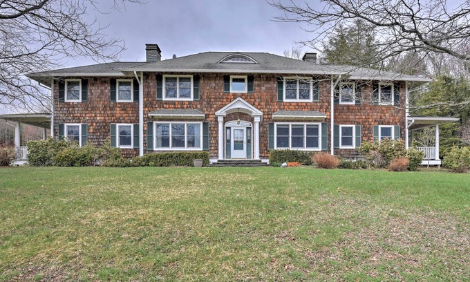 Livingston Manor House | Luxury Livingston Manor Home w/Guest House & Pool!