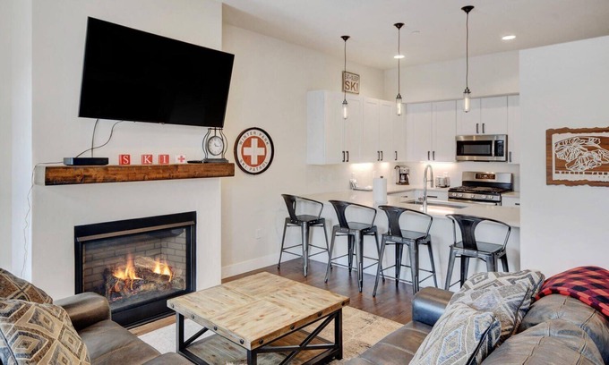 Winter Park House | Luxury Loft 16 I Hot Tub I Great Views I Best Price I Discounted Attractions