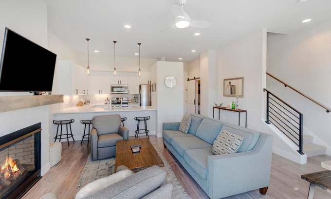 Winter Park House | Luxury Loft 3 I Hot Tub I Great Views I Best Price I Discounted Attractions