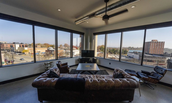 Wyandotte Apartment | Luxury loft in the heart of Downtown Wyandotte