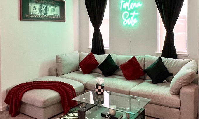 Elk Grove Apartment | Luxury-Lucky Fortuna Suite