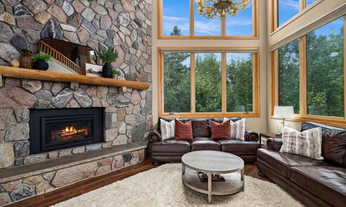 Lutsen Apartment | Luxury Lutsen Ski In Out Retreat Sleeps 14