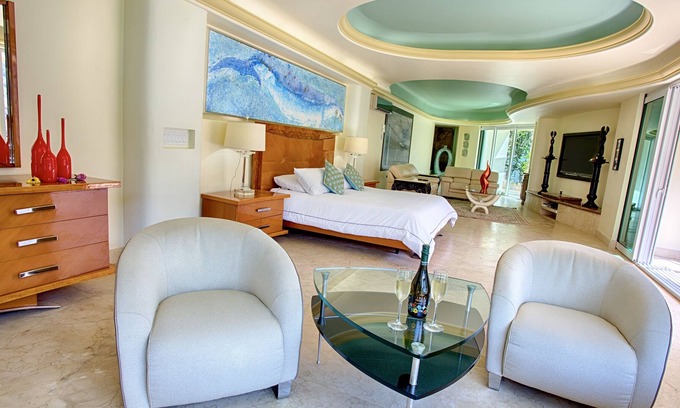 Boca de Tomatlan Villa | Luxury Master Suite with Beach, Ocean and swimming pool view