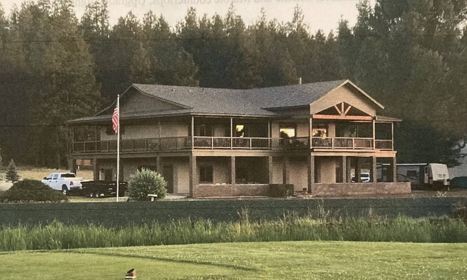 Munds Park Cabin | Luxury - Million Dollar Views of Golf Course and Forest