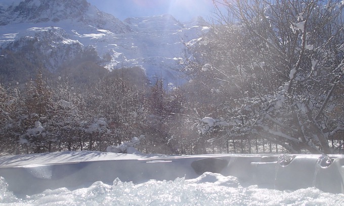 Les Bossons Ski Chalet | Luxury Modern Spacious Chalet in Chamonix