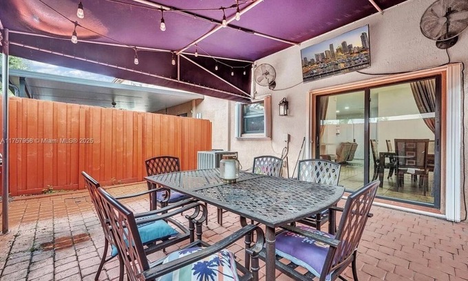 Homestead House | Luxury Modern Home In The Heart Of South Dade