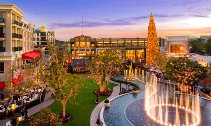 Downtown Condo | LUXURY modern style Condo in Americana at Brand
