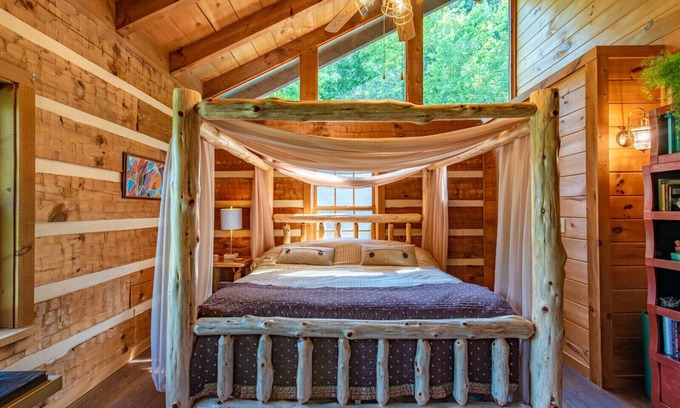 Seymour Cabin | Luxury Mountain Cabin Getaway
