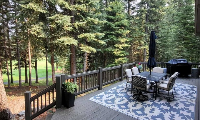 McCall House | Luxury Mountain Family-Friendly Home on Golf Course - walk to lake & town