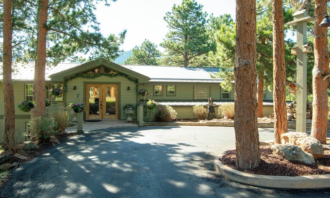 Estes Park House | Luxury Mountain Home on World Class Golf Course!