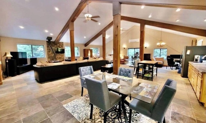 Cedar Ridge Apartment | Luxury Mountain Loft- 1700 sqft only 4mi downtown Grass Valley and Nevada City