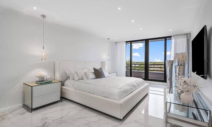 Boca Raton Condo | Luxury Oceanfront Living in Boca Raton - Unparalleled Paradise Awaits!