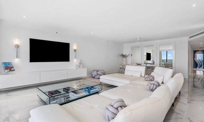 Boca Raton Condo | Luxury Oceanfront Living in Boca Raton - Unparalleled Paradise Awaits!nn