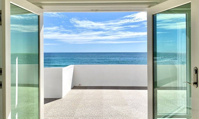 La Fonda House | Luxury Oceanfront Home