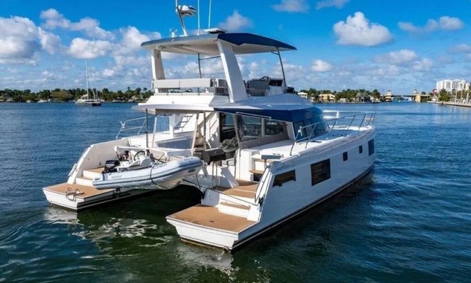 Key West Boat Rental | Luxury on the Sea! 47' Motor Yacht in Beautiful 5-Star Resort!