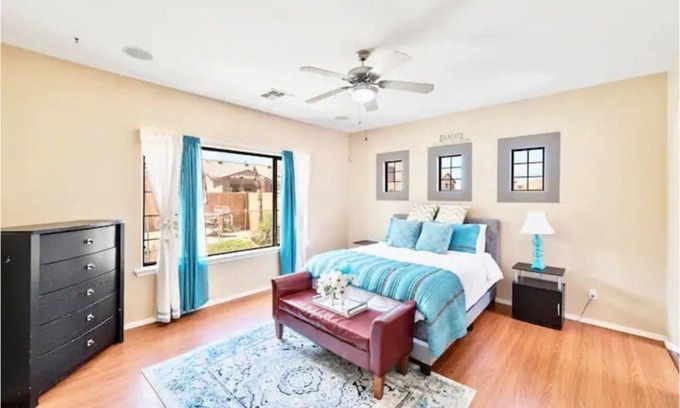 Maricopa House | Luxury Paradise Home with 9beds