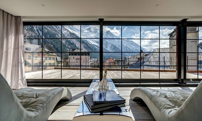 Chamonix City Centre Apartment | Luxury penthouse in central Chamonix with Mont Blanc Views