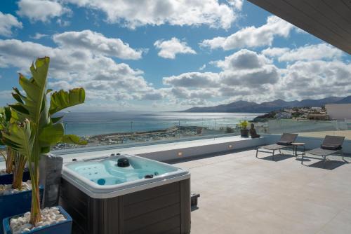 Puerto del Carmen Apartment | Luxury Penthouse Panoramic Ocean Views 2bedroom Apartment with Jacuzzi