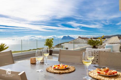 San Roque Apartment | Luxury penthouse with huge terrace and sea and golf views