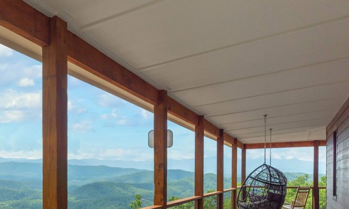 Sevierville Cabin | Luxury Pool Home with Unbelievable Views, Private Pool, Game Room, Hot tub