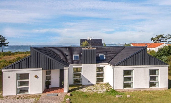 Vibæk Strand House | Luxury Pool Retreat in Ebeltoft - By Traum Ferienwohnungen
