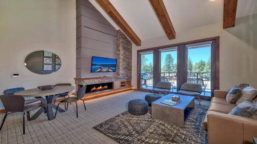 South Lake Tahoe Apartment | Luxury Residence - Gondola Across The Street Condo