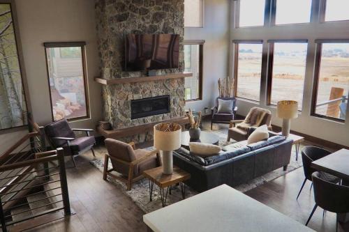 Eden House | Luxury Ridge Townhome