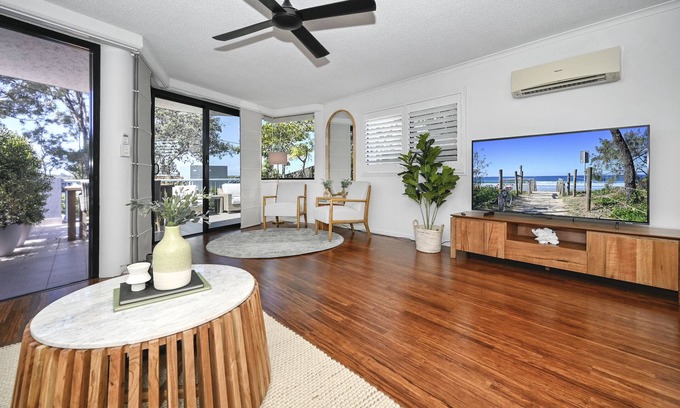 Twin Waters Apartment | LUXURY RIVERFRONT ESCAPE