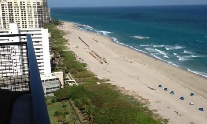Singer Island Villa | Luxury Singer Island Oceanview 2 Bedroom High-rise Villa with private balcony
