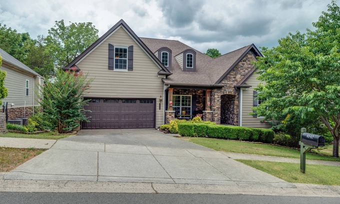 Nolensville House | Luxury Spacious Retreat House in Nolensville