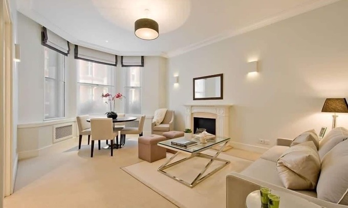 City of Westminster Apartment | Luxury split level 1 bed apartment in Mayfair