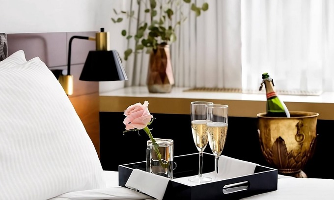 Connecticut Ave - K Street House | Luxury Stay in Dupont Circle! Near National Geographic Museum, Pets are Allowed