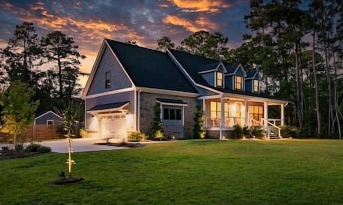 Hampstead House | Luxury Stay Near Beach & Wilmington - Private Pool, Hot Tub & Secret Room!