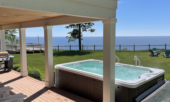 Ludington Cottage | Luxury Stay on Lake Michigan with Swim Spa, Near Wineries, Breweries, and Hiking