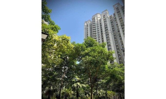New Delhi Apartment | Luxury Studio Apt in Dlf Capital Greens West Delhi