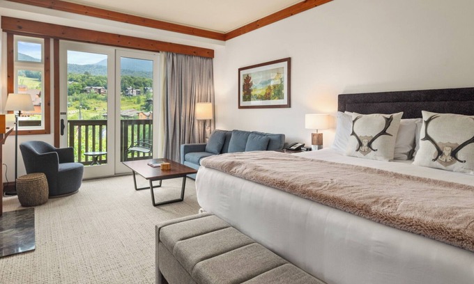 Stowe Area Cabin | Luxury Studio at Spruce Peak Lodge – Stunning 4th-Floor Mountain Views, Steps to the Lifts!"