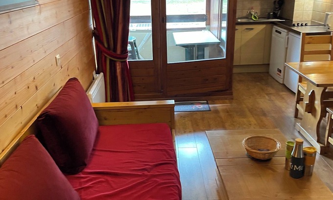 Brides-les-Bains Apartment | Luxury Studio With Easy Access To The 3 Valleys In A Beautiful Spa Town.