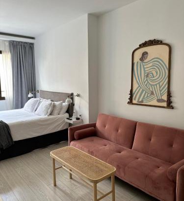 Recoletos Apartment | Luxury Studio Retiro Park & Prado Museum