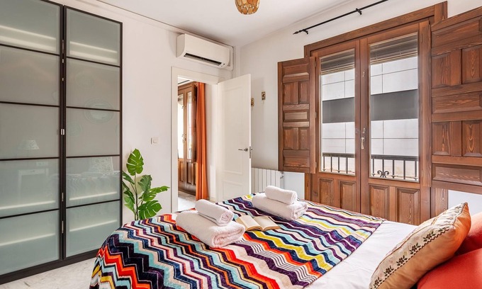 Granada City Center Apartment | Luxury Suite Ancha de la Virgen