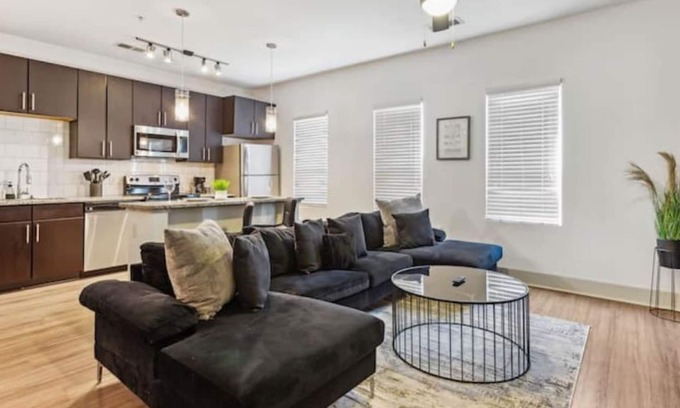 Loring Heights Apartment | Luxury Suite Mins. From Brave Stadium & Downtown