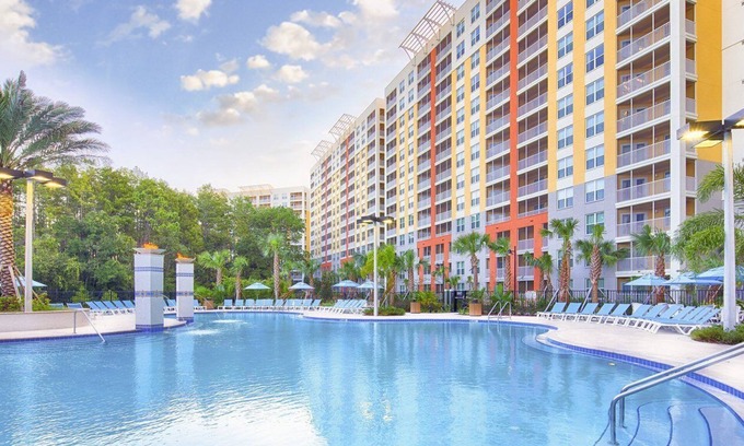 Florida Central Atlantic Coast Resort | Luxury suites, 7 heated pools & minutes from Orlando’s world-famous parks