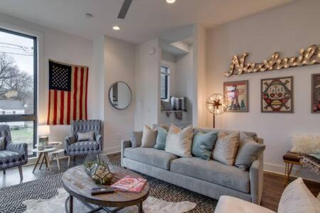 Edgehill House | Luxury Twin Homes in Nashville's Gulch