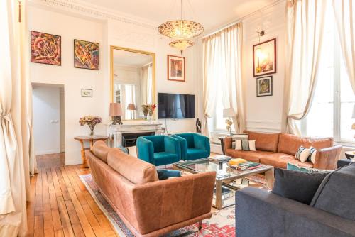 Vivienne Apartment | Luxury typical Parisian flat - 5 min from Louvre