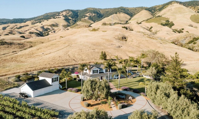 San Luis Obispo House | Luxury Vacation Rental in San Luis Obispo with Pool, Hot Tub and Waterslide